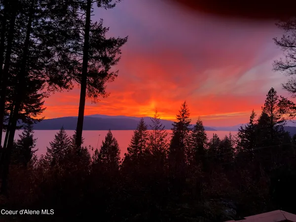 $1,650,000 | 707 Eagen Mountain Drive, Hope, ID 83836