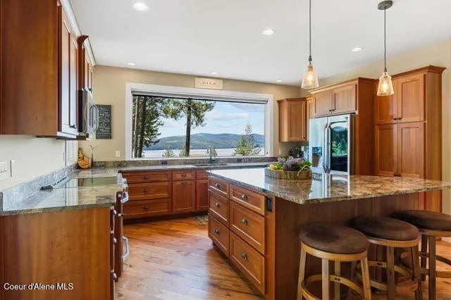 $1,650,000 | 707 Eagen Mountain Drive, Hope, ID 83836