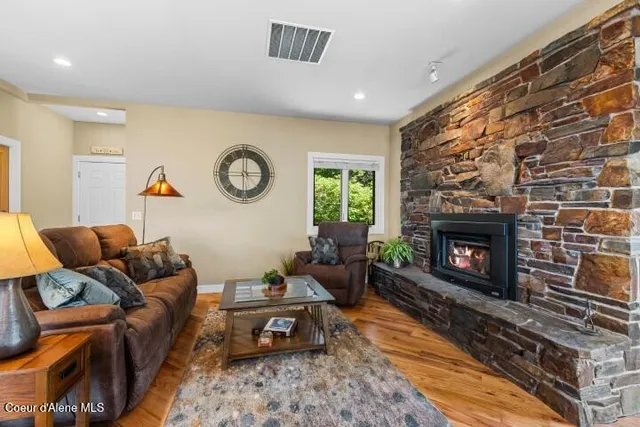 $1,650,000 | 707 Eagen Mountain Drive, Hope, ID 83836