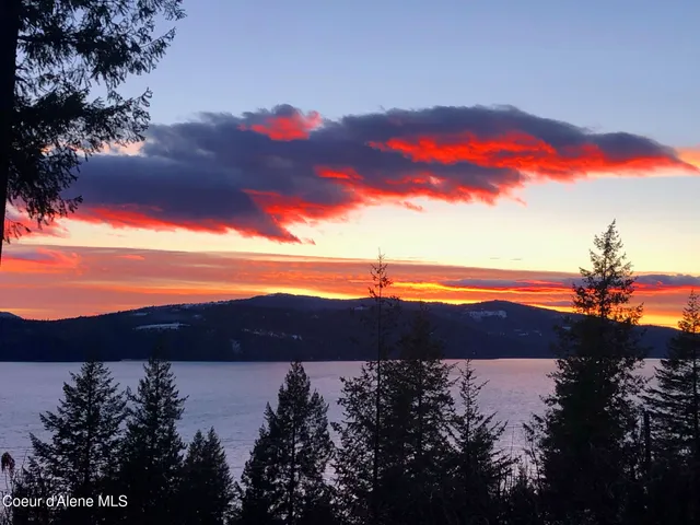 $1,650,000 | 707 Eagen Mountain Drive, Hope, ID 83836