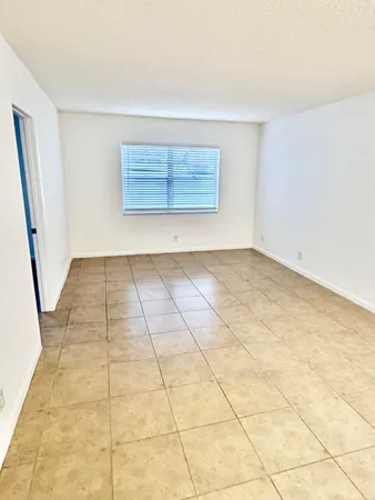 $1,900 | 510 24th Avenue North, Unit 306, Lake Worth Beach, FL 33460