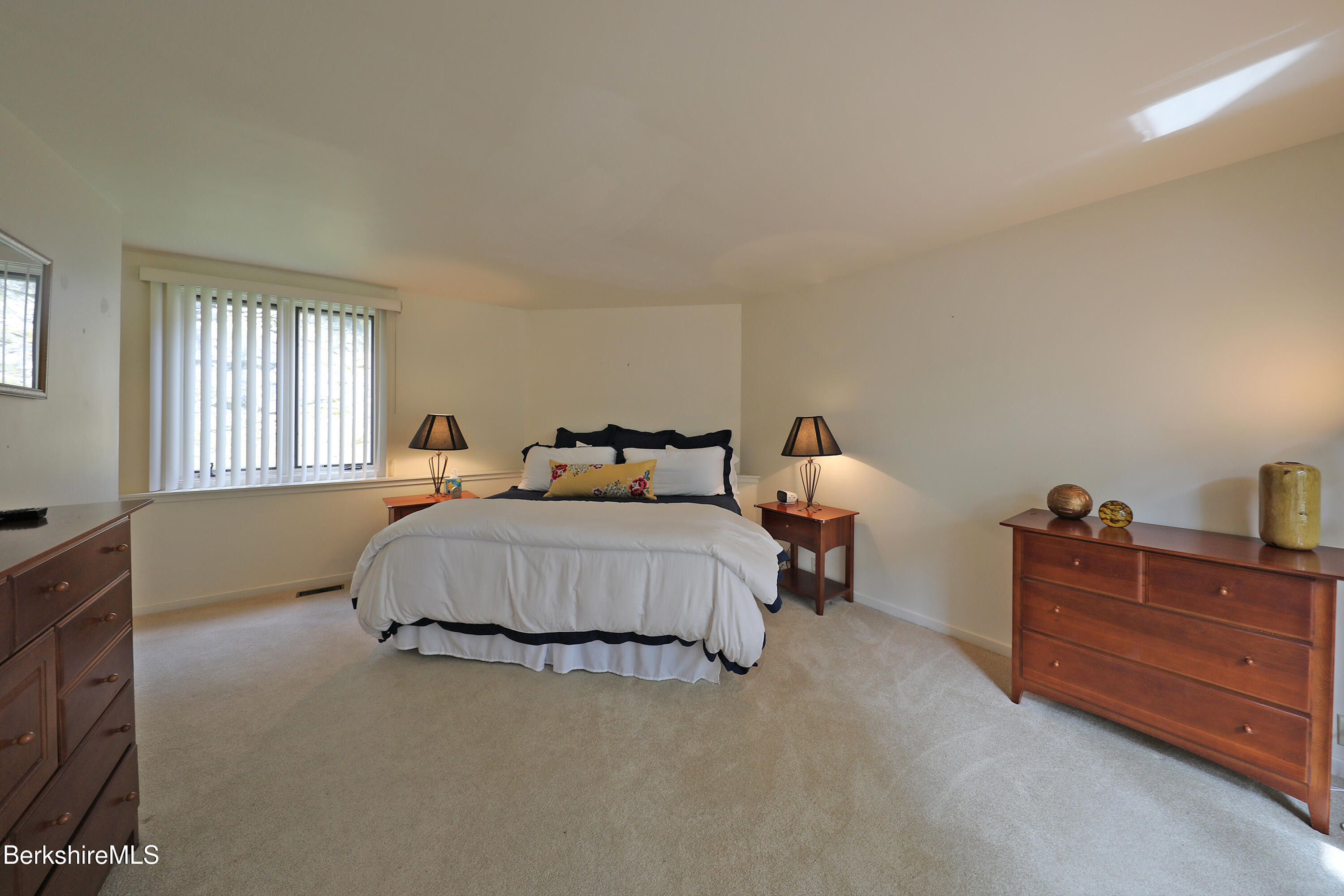 19 Hawthorne Road, Unit GH 8 Stockbridge, MA 01240 - Photo 23 of 53 Primary BR en suite