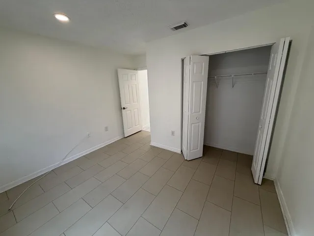 $4,000 | 3780 Amalfi Drive, Unit 3780, Hollywood, FL 33021