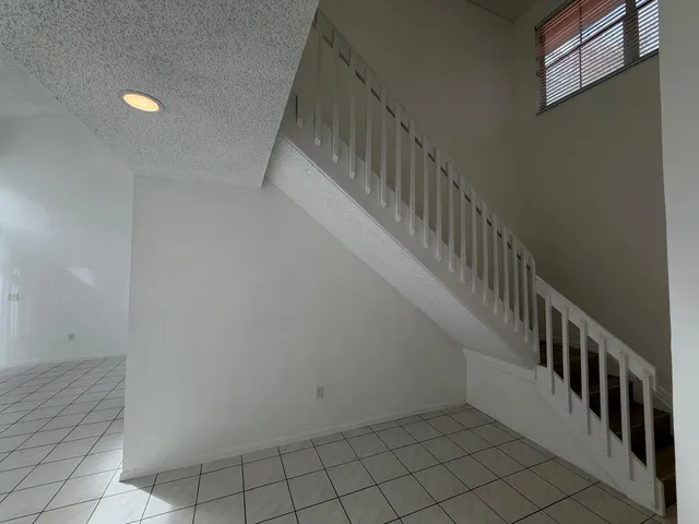 $4,000 | 3780 Amalfi Drive, Unit 3780, Hollywood, FL 33021