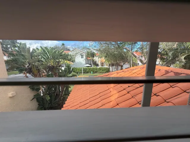 $4,000 | 3780 Amalfi Drive, Unit 3780, Hollywood, FL 33021