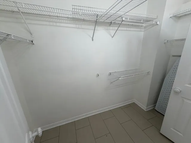 $4,000 | 3780 Amalfi Drive, Unit 3780, Hollywood, FL 33021