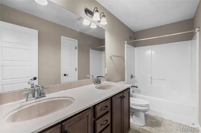 $435,000 | 1420 Winchester Grove Court, O'Fallon, IL 62269