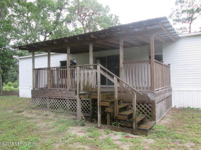 86382 Jean Road Yulee, FL 32097 - Photo 4 of 18 5. REAR PORCH
