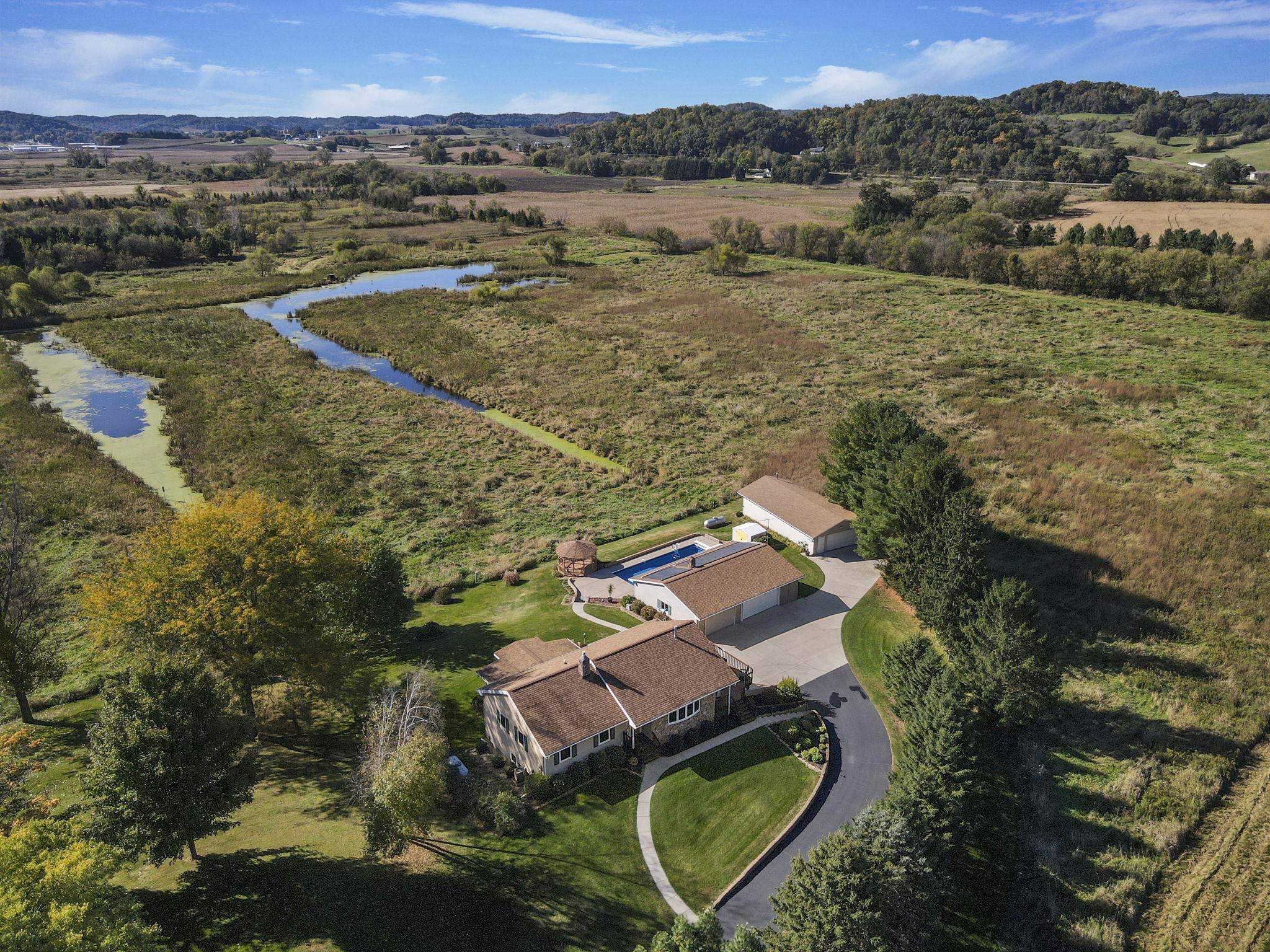 S9331 Valley View Road Plain, WI 53577 - Photo 15 of 70