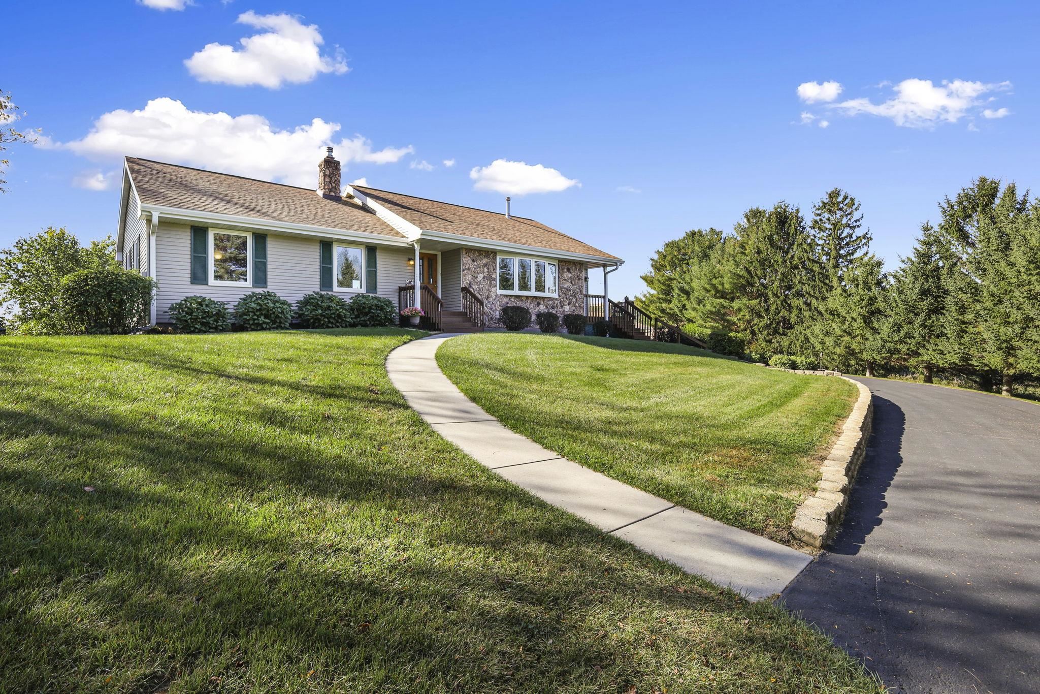 S9331 Valley View Road Plain, WI 53577 - Photo 7 of 70