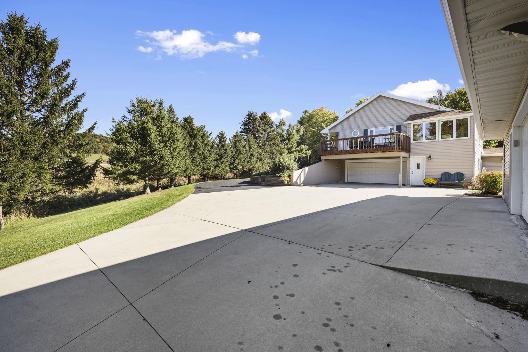 S9331 Valley View Road Plain, WI 53577 - Photo 10 of 70