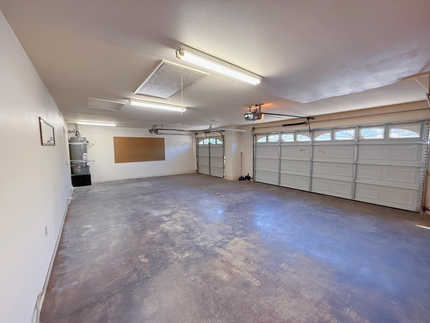 3147 Boulder Avenue Madera, CA 93637 - Photo 22 of 25 a view of a garage