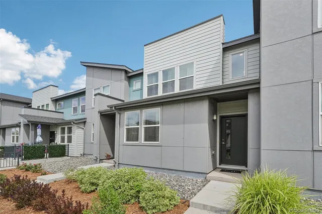 $400,000 | 16189 East Elk Drive, Denver, CO 80239