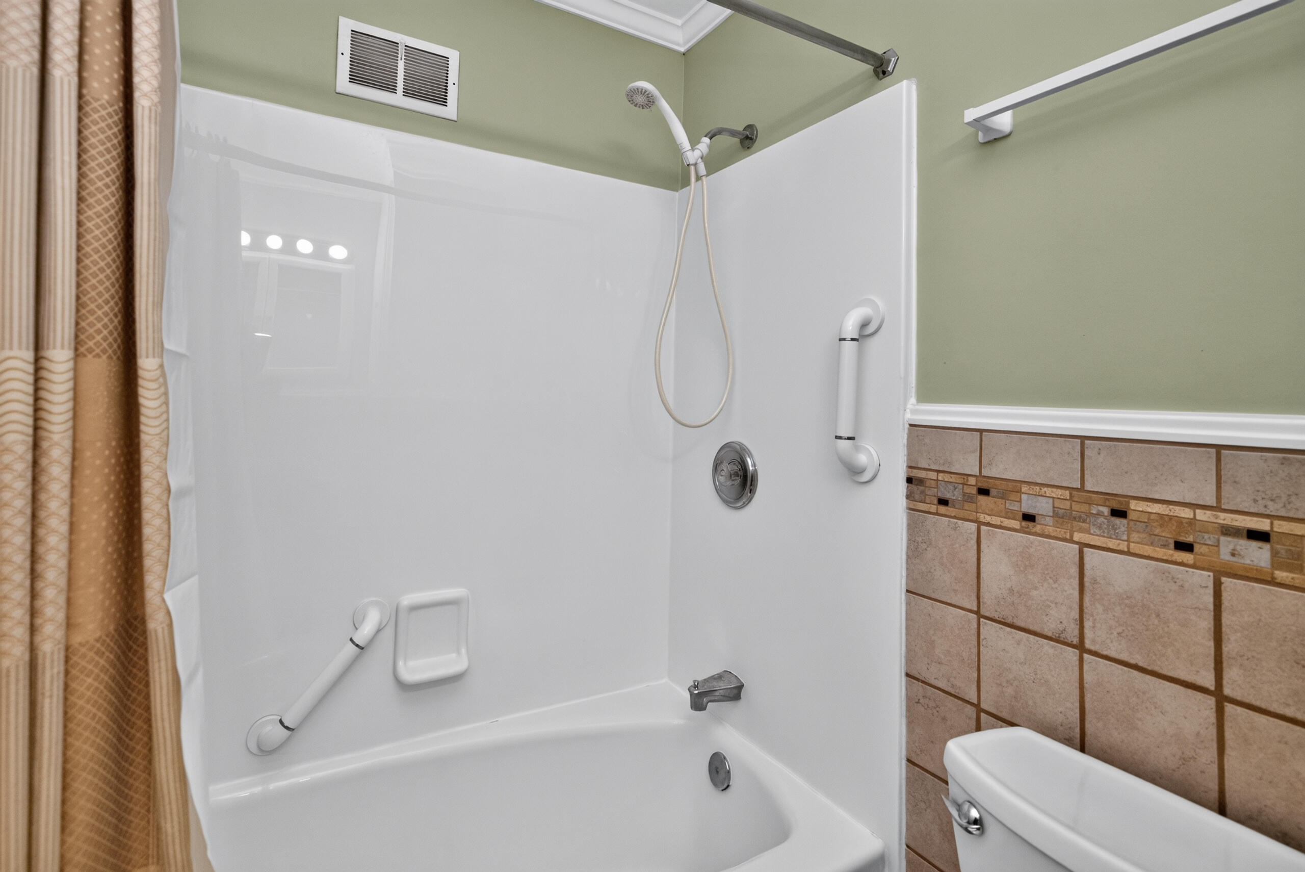 2791 Clays Mill Road Lexington, KY 40503 - Photo 22 of 45 Full Spare Bath