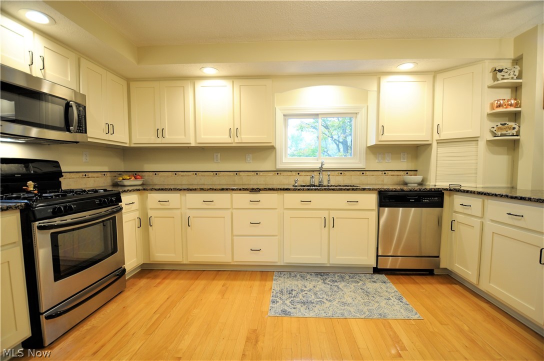 19264 Drake Road Strongsville, OH 44149 - Photo 14 of 33 Gallery Image 14