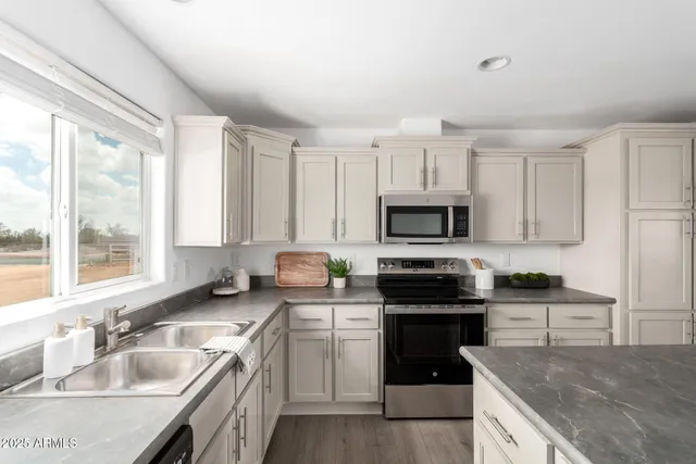 $475,000 | 10350 East Shallow Canyon Road, San Tan Valley, AZ 85143