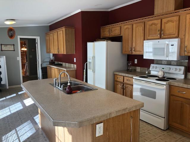 44 N Road Sebec, ME 04481 - Photo 5 of 32 Drew 36