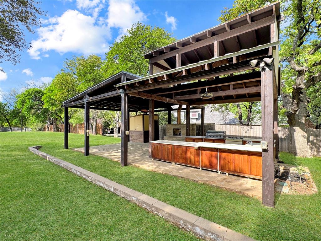 1205 Forest Ridge Drive Bedford, TX 76022 - Photo 6 of 40