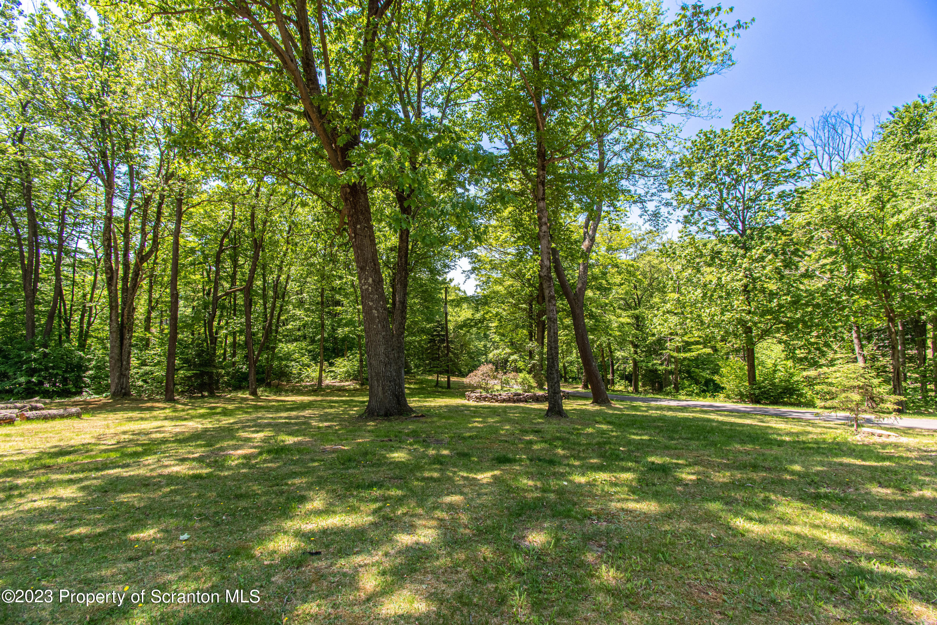 26 Maple Hill Road Waymart, PA 18472 - Photo 4 of 45 Gallery Image 4