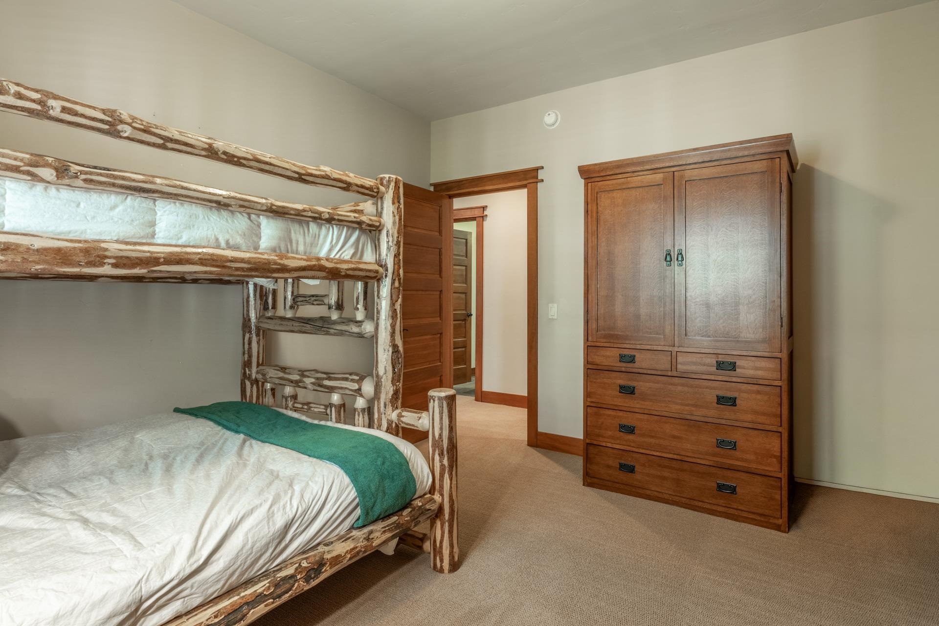 125 Davison Road, Unit 2 Mammoth Lakes, CA 93546 - Photo 19 of 42