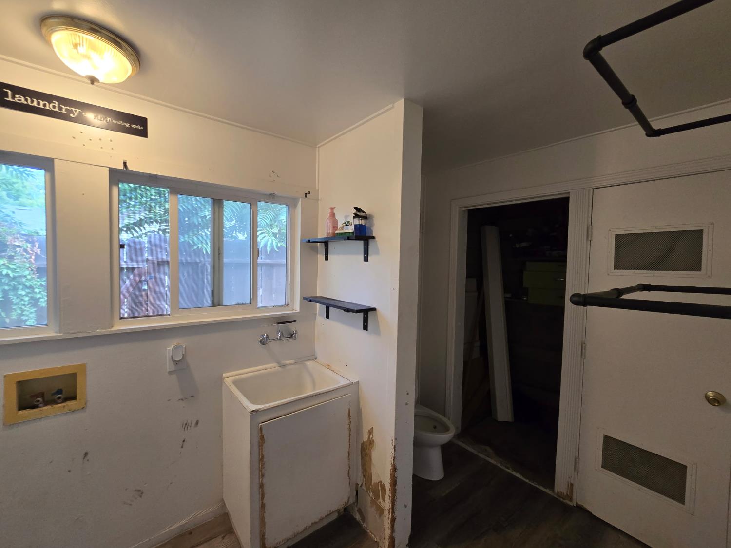334 Semple Street Modesto, CA 95354 - Photo 25 of 28 a utility room with dryer and washer