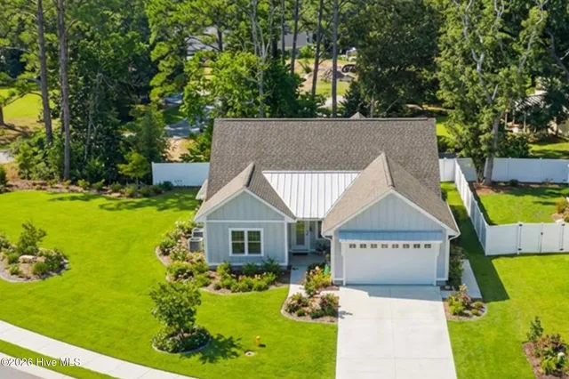 $738,880 | 458 Raven Gln Drive, Southport, NC 28461