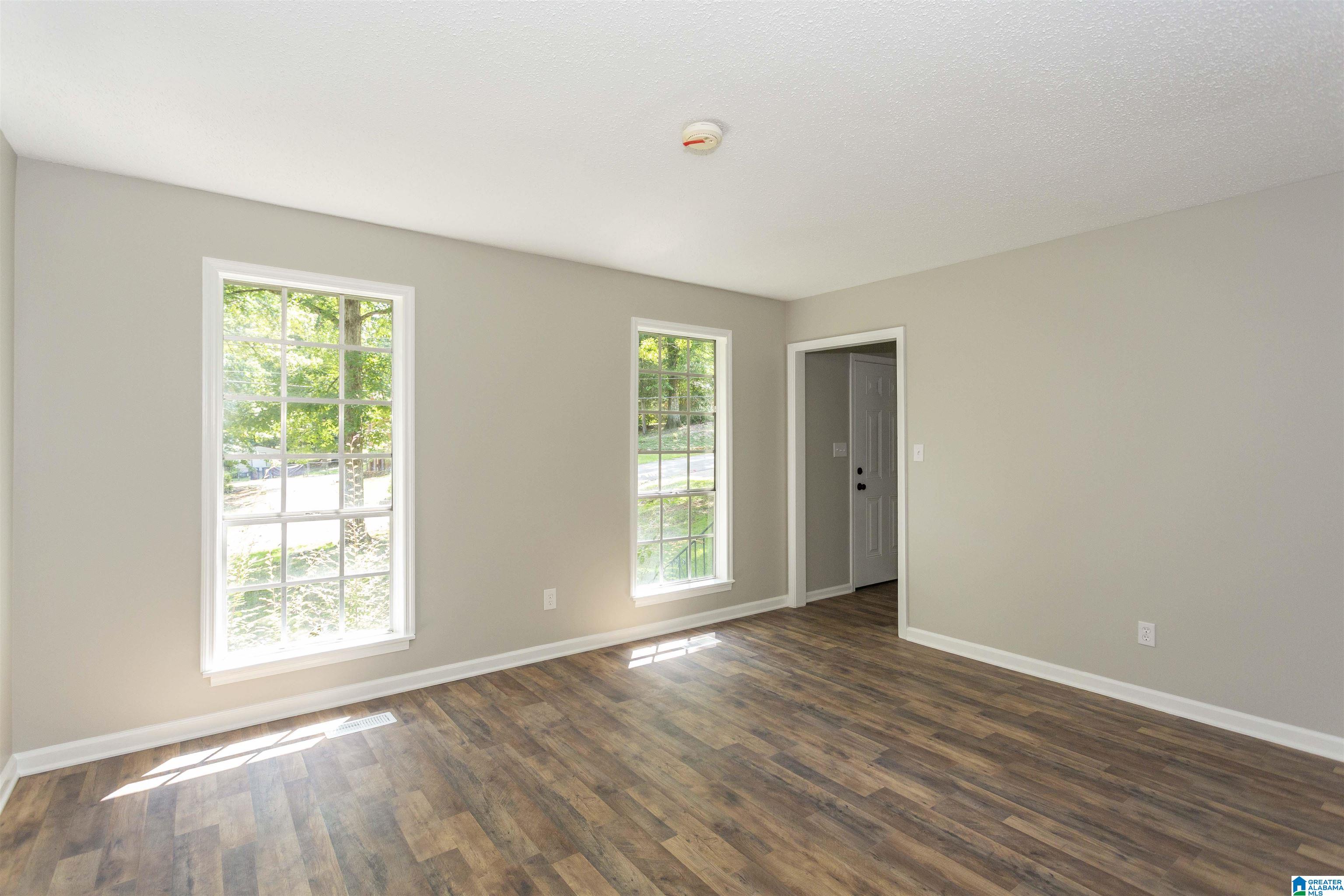 116 Hickory Street Alabaster, AL 35114 - Photo 6 of 42