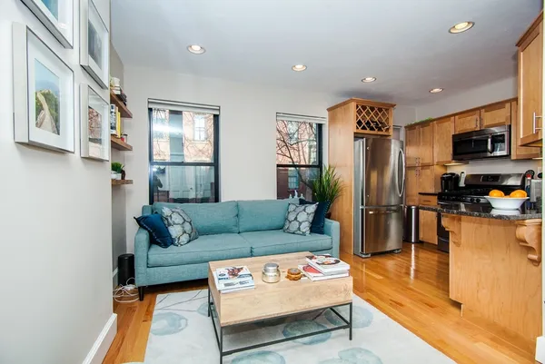 $3,000 | 10 Dwight Street, Unit 2, Boston, MA 02118