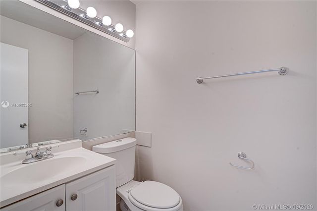 $325,000 | 21204 Harbor Way, Unit 12512, Aventura, FL 33180