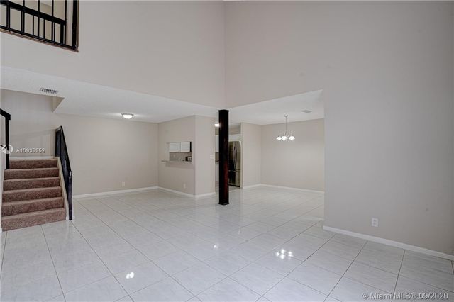 $325,000 | 21204 Harbor Way, Unit 12512, Aventura, FL 33180