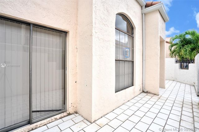 $325,000 | 21204 Harbor Way, Unit 12512, Aventura, FL 33180