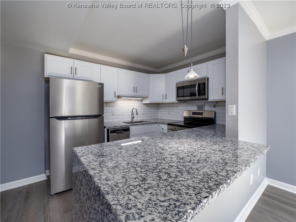 1800 Roundhill Road, Unit 706 Charleston, WV 25314 - Photo 10 of 34 Gallery Image 10