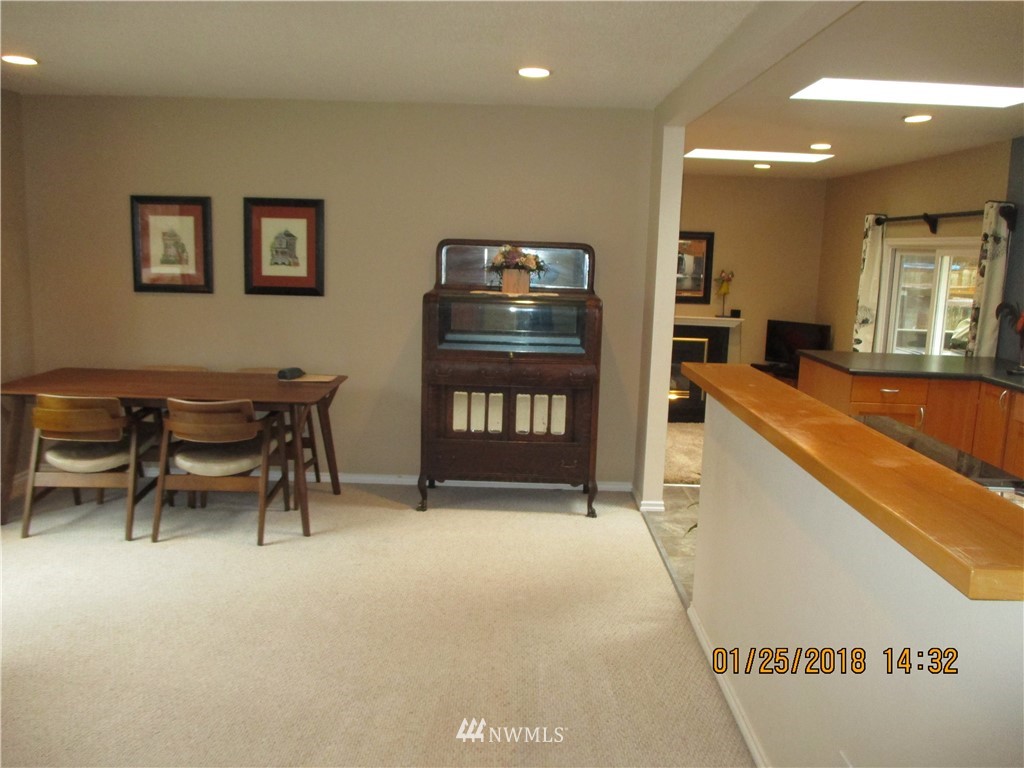 14211 147th Place Southeast Renton, WA 98059 - Photo 4 of 20