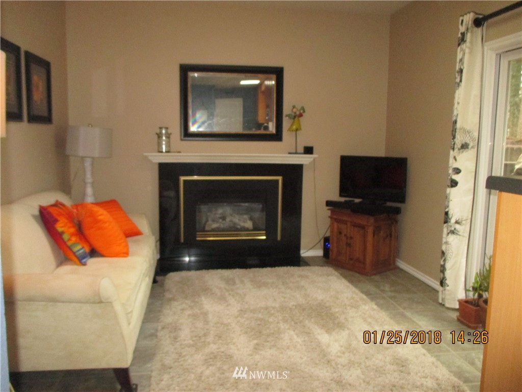 14211 147th Place Southeast Renton, WA 98059 - Photo 5 of 20