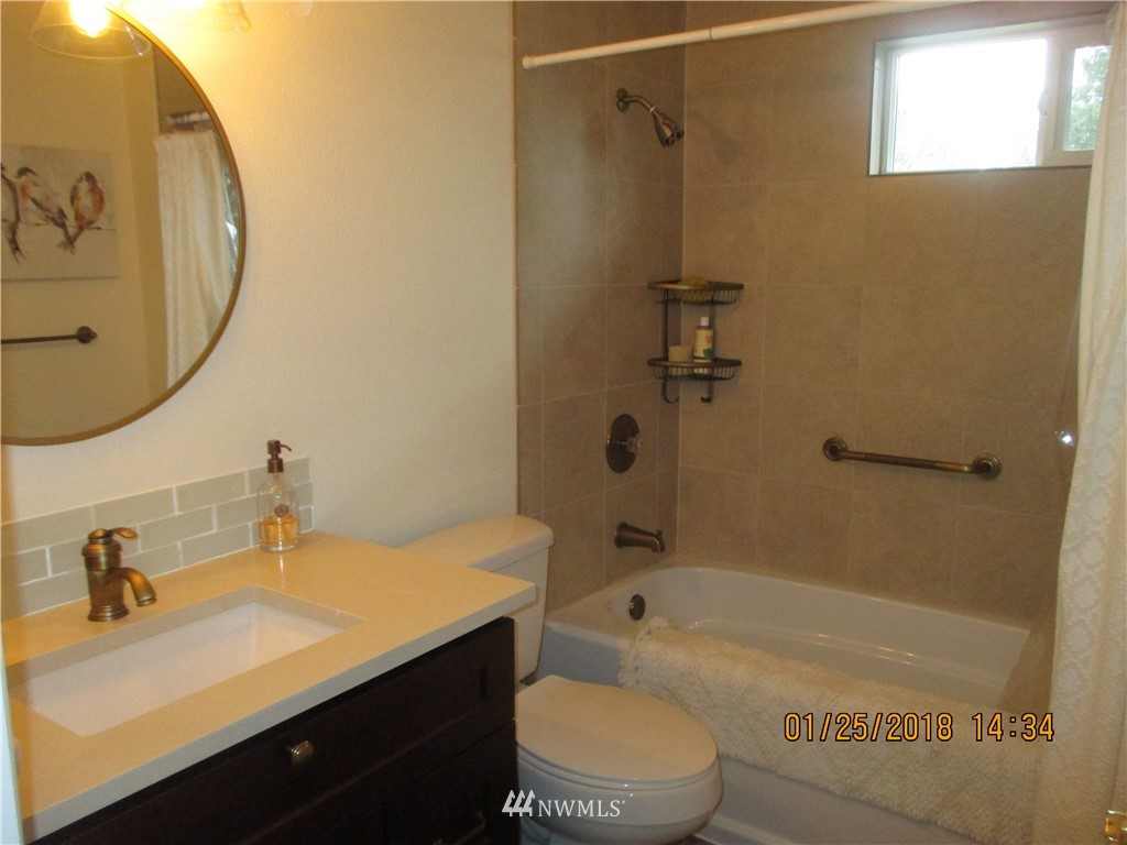 14211 147th Place Southeast Renton, WA 98059 - Photo 10 of 20