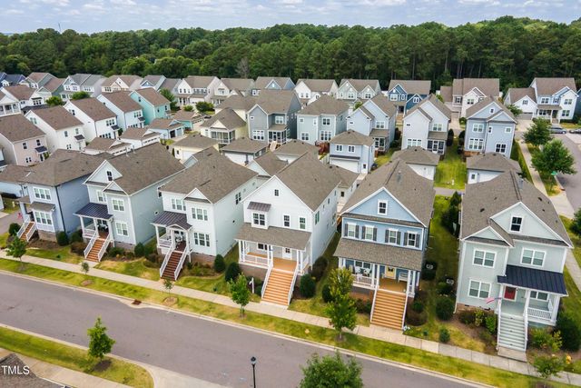 a picture of a city with lots of residential buildings
