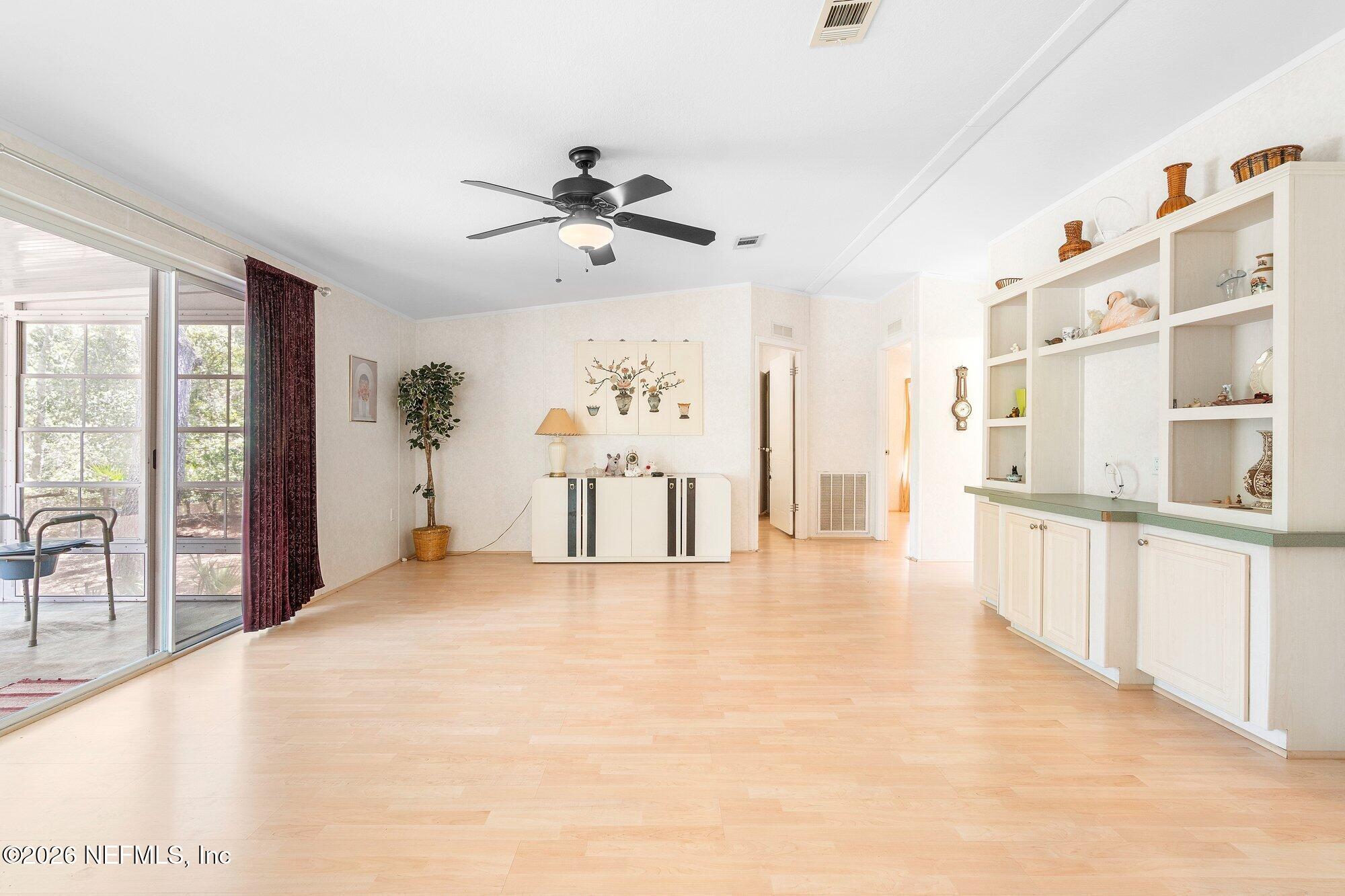 100 Mcgrady Lake Road Crescent City, FL 32112 - Photo 4 of 59 Living Room