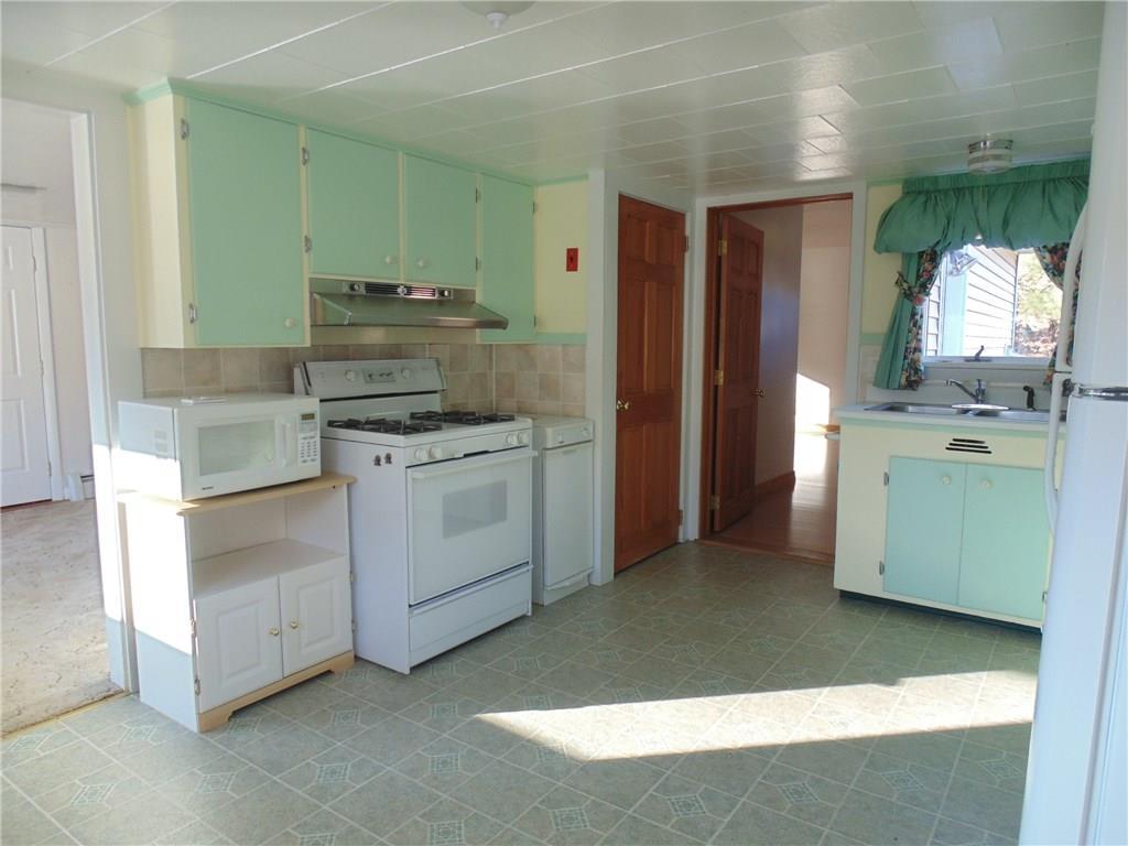 1389 Hudson Road Glenburn, ME 04401 - Photo 7 of 16 Photo