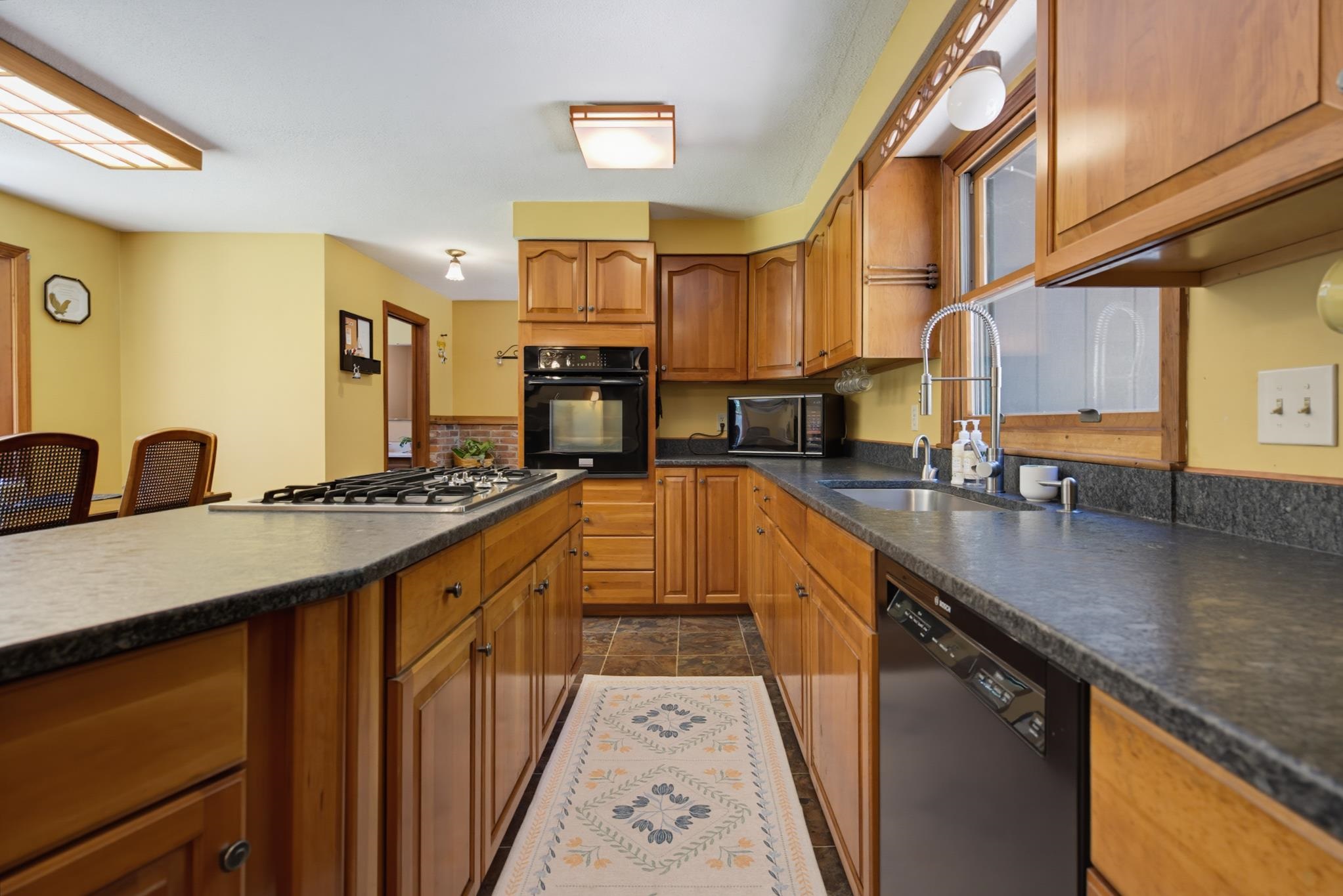 138 Cunningham Pond Road Peterborough, NH 03458 - Photo 11 of 59
