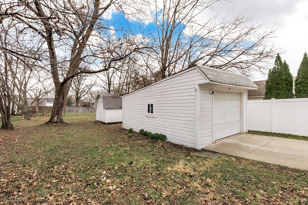 5963 Maplewood Road Cleveland, OH 44124 - Photo 33 of 36