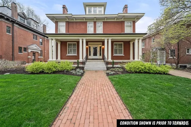 $699,900 | 88 Waterman Place, St. Louis, MO 63112