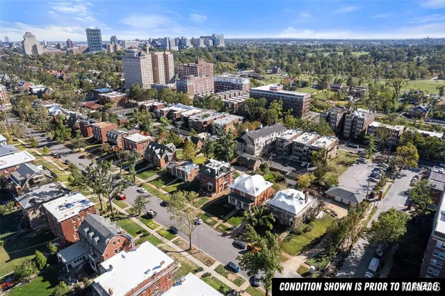 $699,900 | 88 Waterman Place, St. Louis, MO 63112