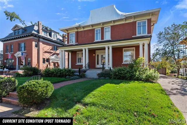 $699,900 | 88 Waterman Place, St. Louis, MO 63112