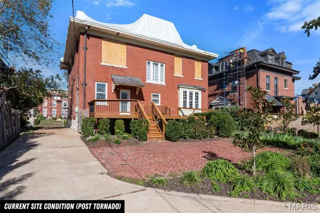 $699,900 | 88 Waterman Place, St. Louis, MO 63112