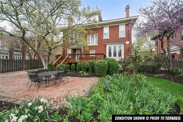 $699,900 | 88 Waterman Place, St. Louis, MO 63112