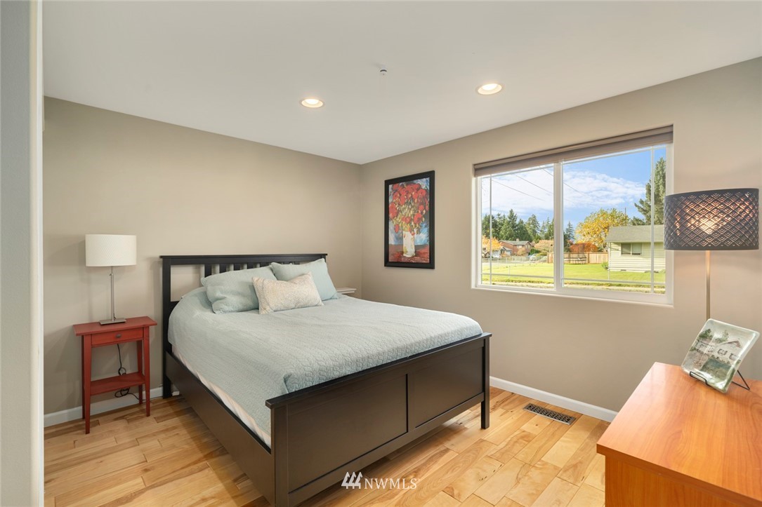 21125 4th Avenue West Bothell, WA 98021 - Photo 13 of 27