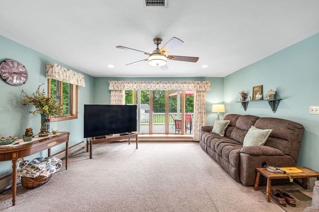 296 Pease Road East Longmeadow, MA 01028 - Photo 15 of 42