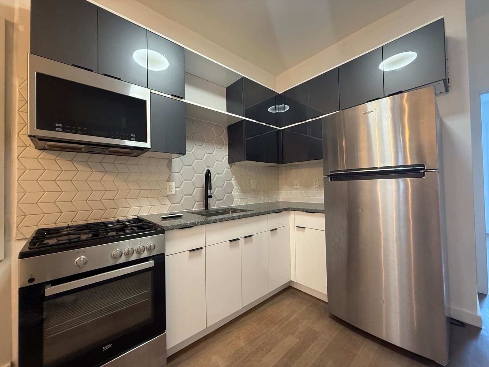 107 Magazine Street, Unit 2R Newark, NJ 07105 - Photo 2 of 8
