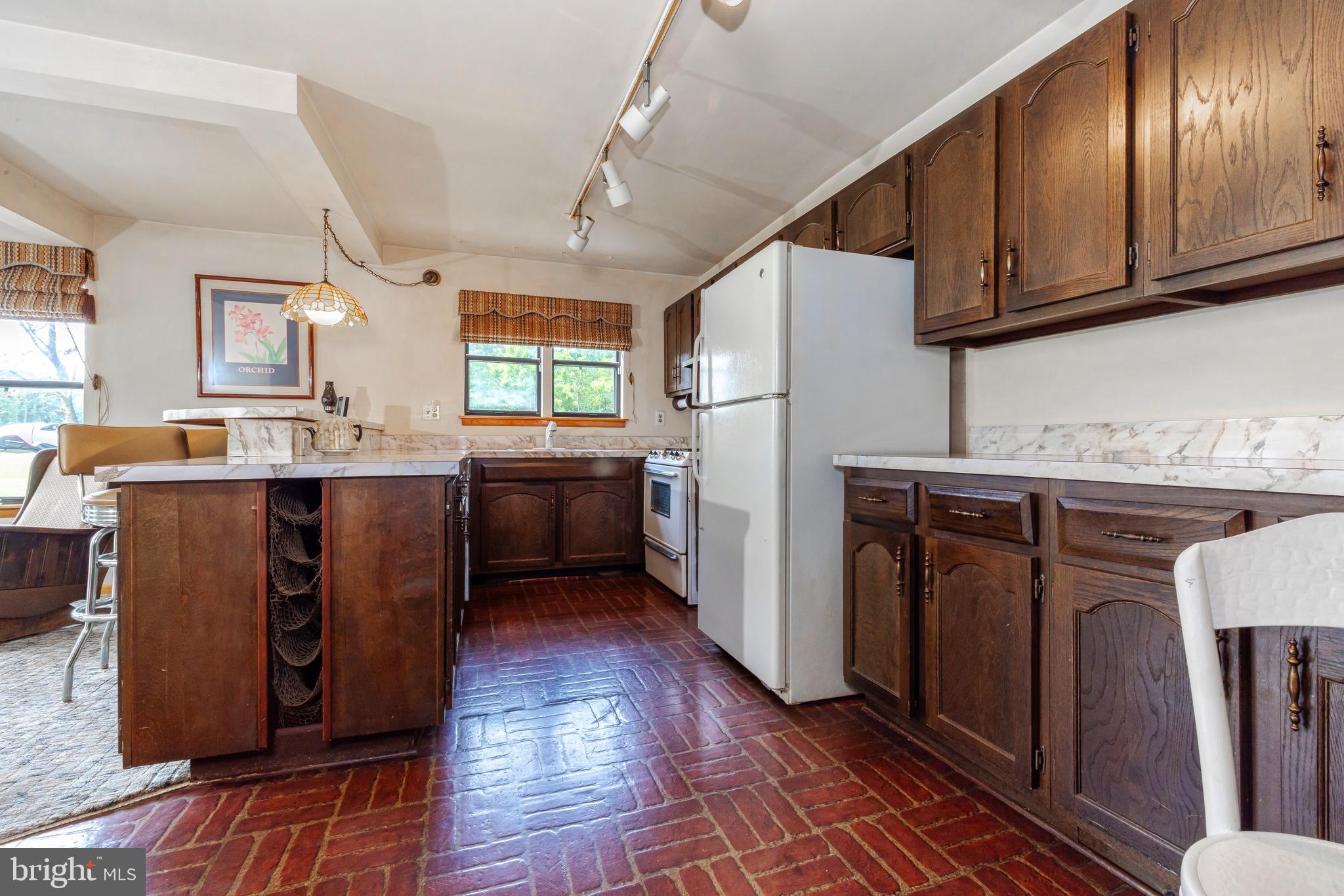 2330 Broadlane Road Williamstown, NJ 08094 - Photo 10 of 50 Kitchen