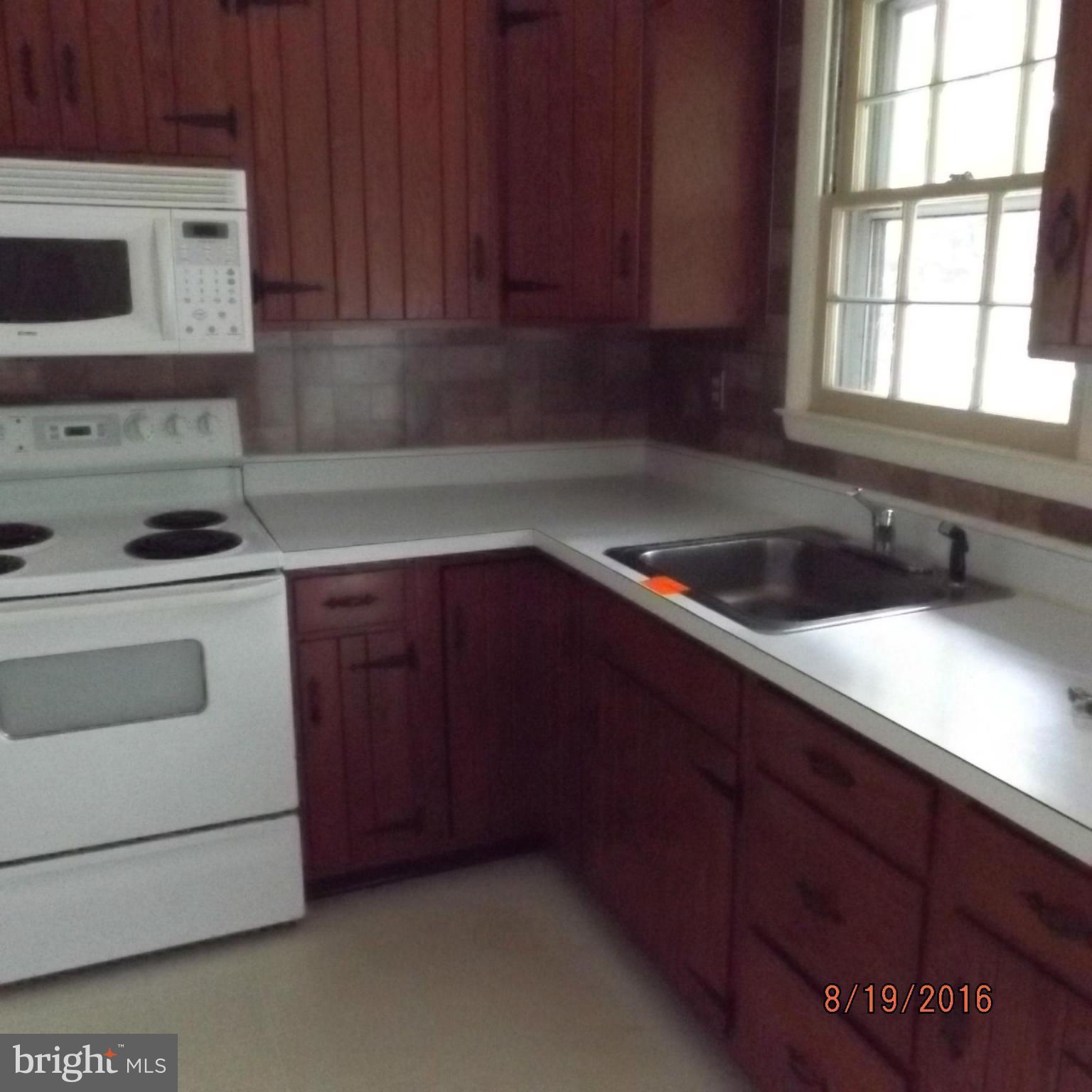 460 Ruth Road Arnold, MD 21012 - Photo 2 of 9 Kitchen
